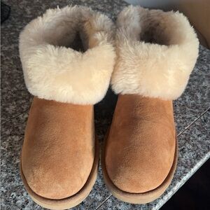 UGG classic mini fluff